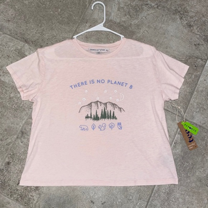 “There‎ Is No Planet B” Pink Tshirt Women’s Size M